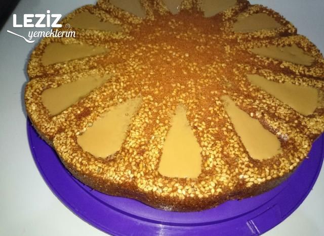 Nefis Tahinli Kek