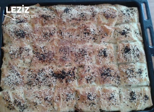 Kıymalı Tepsi Böreği Tarifi