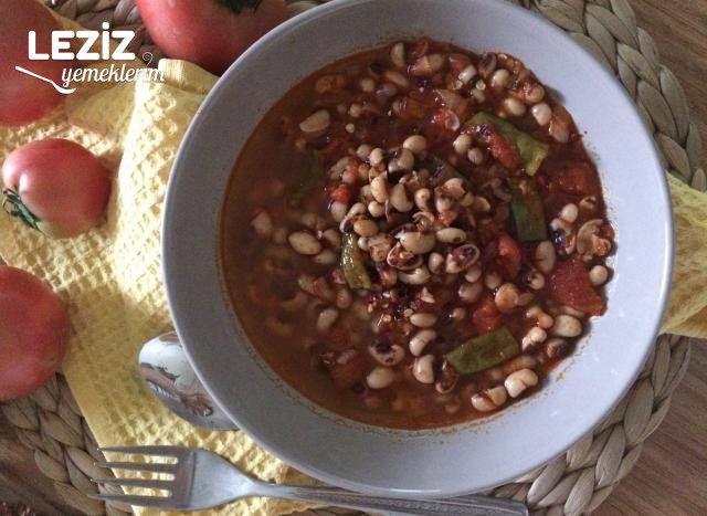 Domatesli Biberli Kuru Börülce Yemeği