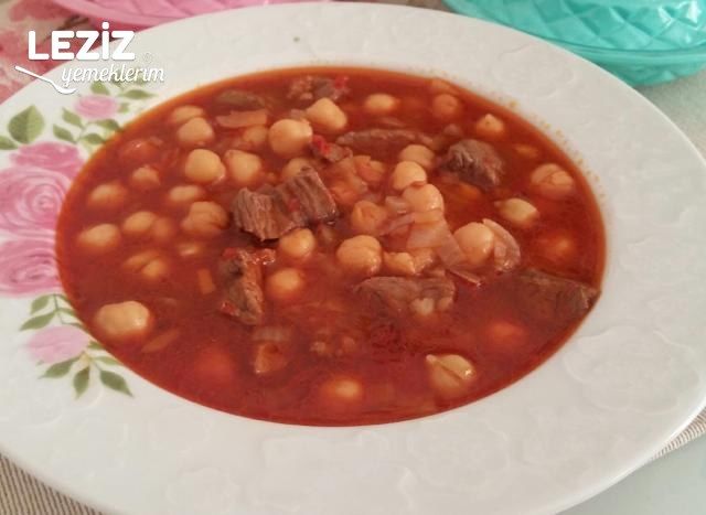 Kuşbaşı Etli Nohut Yemeği