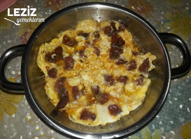 Tereyağlı Sucuklu Yumurta