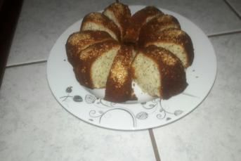 Mavi Haşhaşlı Kek