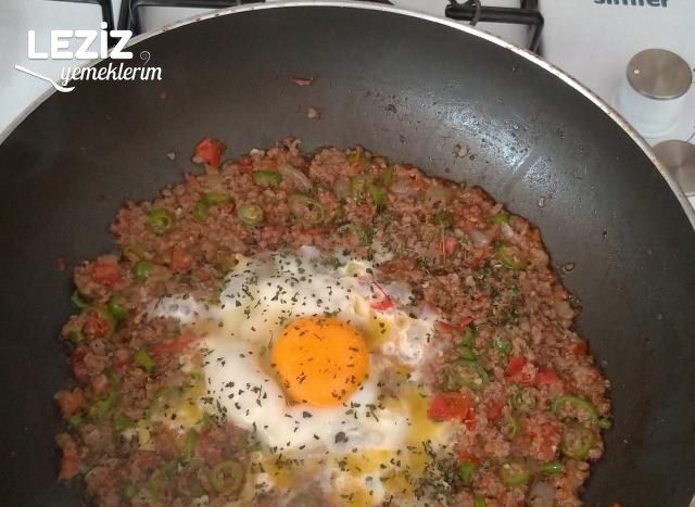 Kıymalı Menemen Tarifi