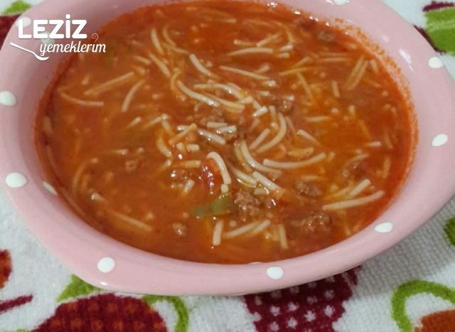 Kıymalı Sebzeli Tel Şehriye Çorbası
