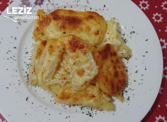 Fırında Baharatlı Kaşar Peynirli Patates