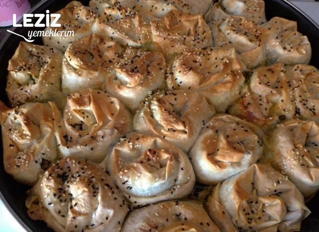 Ispanaklı Gül Börek Tarifi