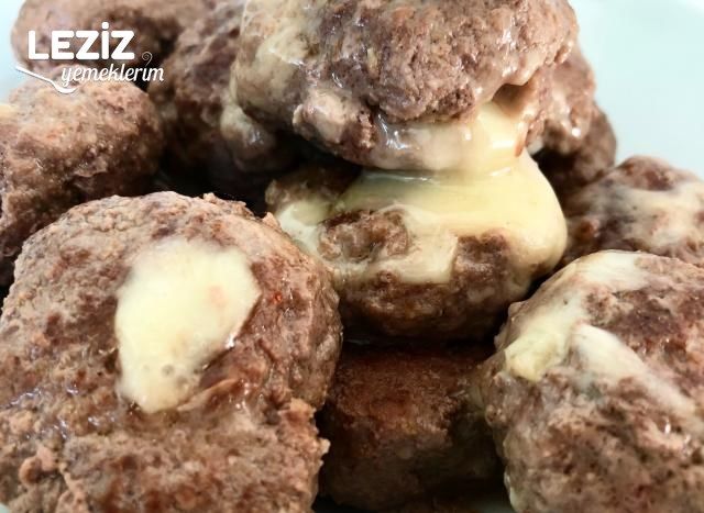 Kaşarlı Cızbız Köfte