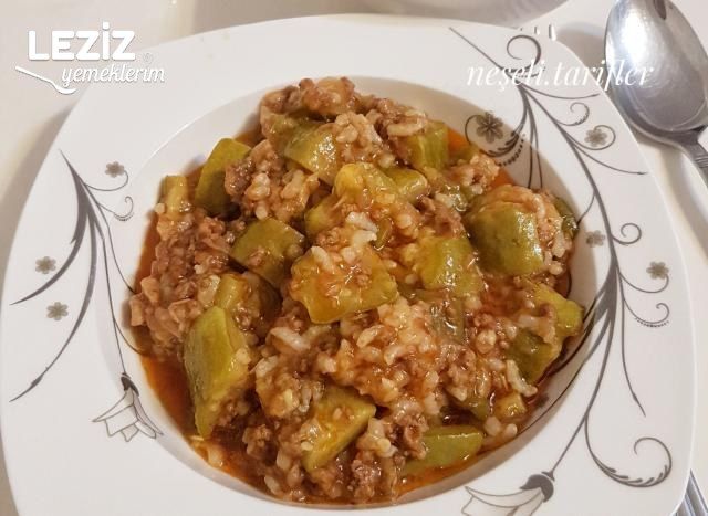 Kıymalı Pirinçli Kabak Yemegi