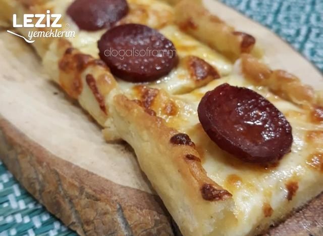 Ev Yapımı Pide (Sucuklu Kaşarlı)