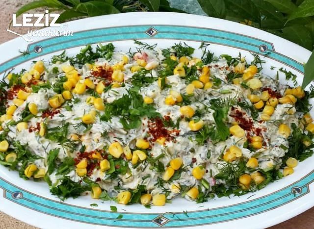 Yoğurtlu Kabak Kabuğu Salatası