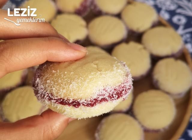 Marmelatlı Pastane Kurabiyesi