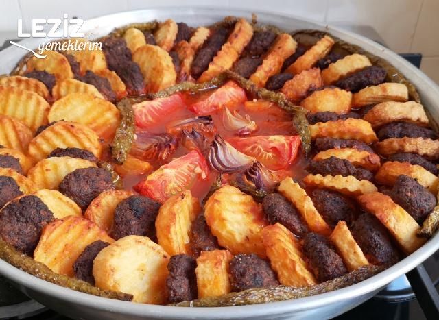 Fırında Köfte Patates (Sarımsaklı)