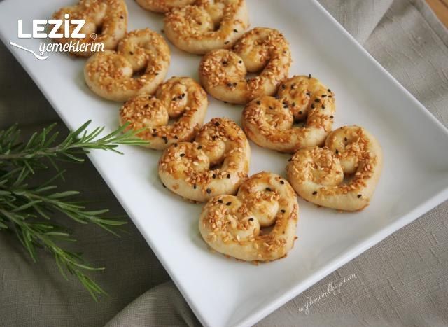 Susamlı Tuzlu Kurabiye Tarifi