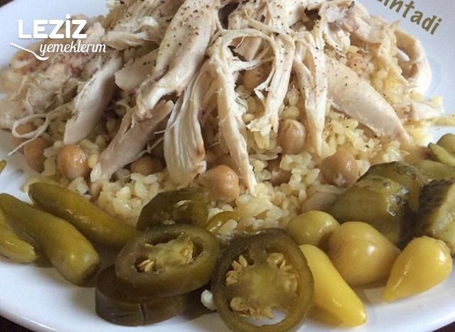 Tavuklu Nohutlu Bulgur Pilavı