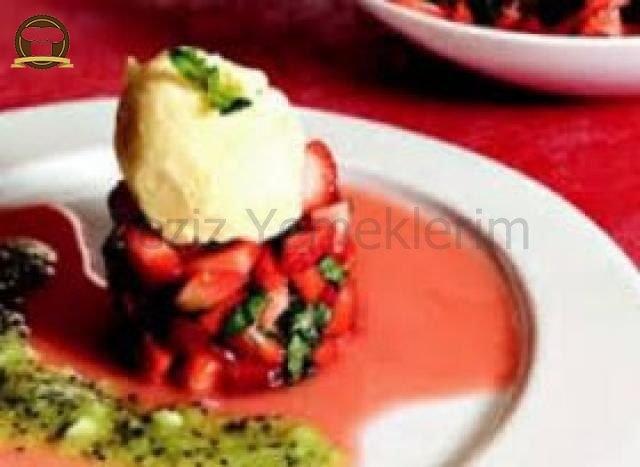 Dondurmalı Naneli Çilek Tartar