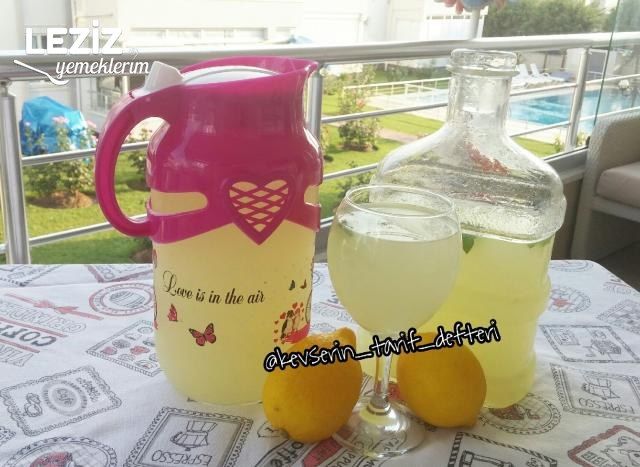 Ev Yapımı Buz Gibi Limonata