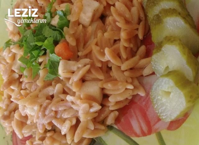 Nefis Tavuklu Şehriye Pilavı