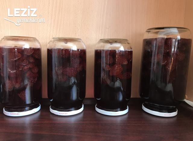 Ev Yapımı Çilek Reçeli Nasıl Yapılır