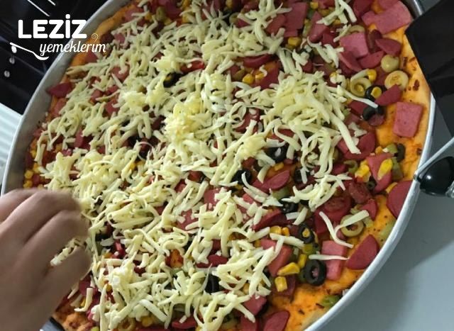 Bol Malzemeli Pizza