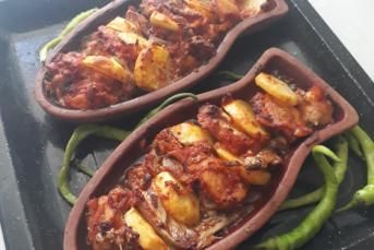 Kiremitte Patatesli Parça Tavuk