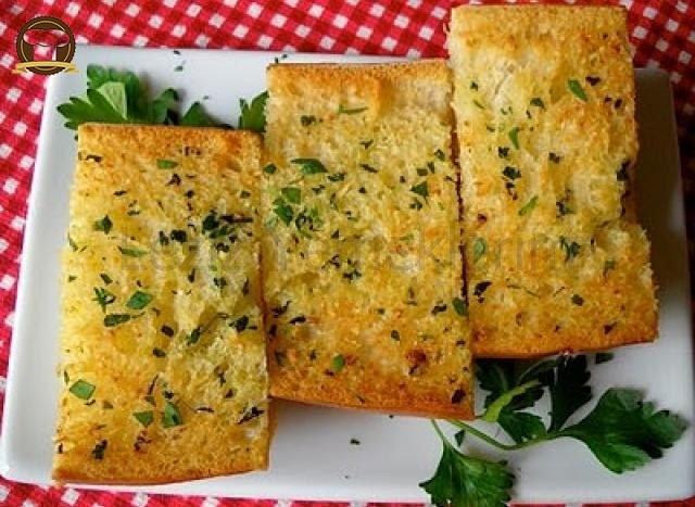 Sarımsaklı Ekmek