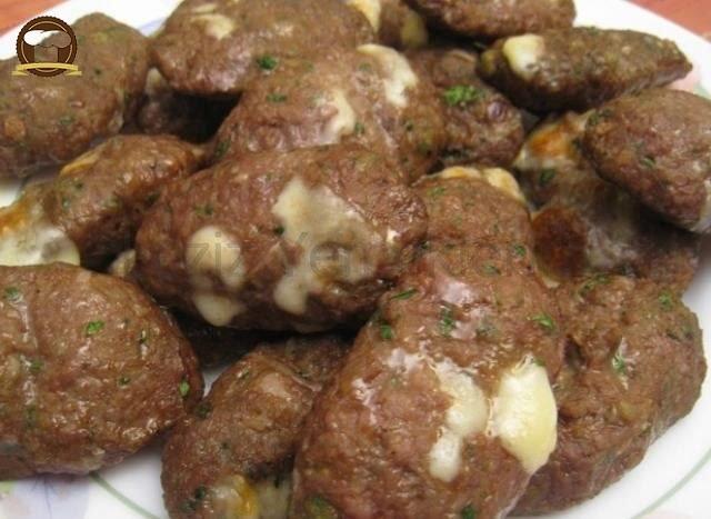 Kaşarlı Köfte