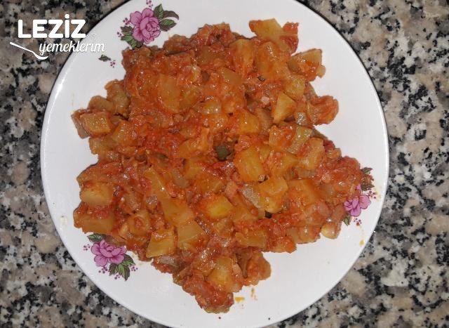 Zeytinyağlı Yeşil Kabak Kavurması