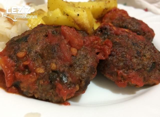 Salçalı Köfte