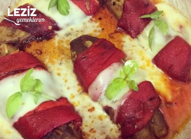 Lezzet Patlaması (Kırmızı Biberli Kaşarlı Patlıcan Sarma)