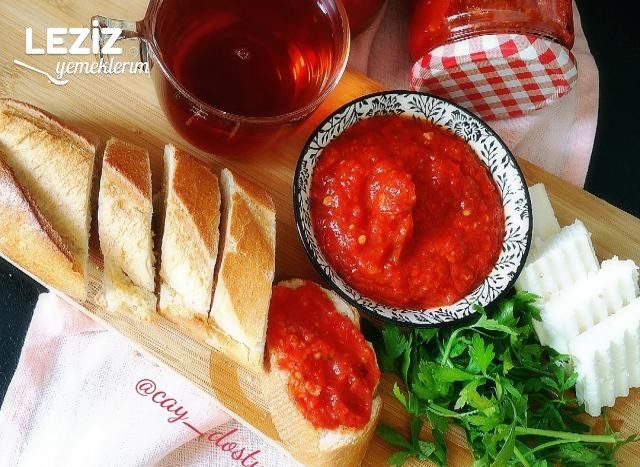 Lutenitsa (Göçmen Sosu)