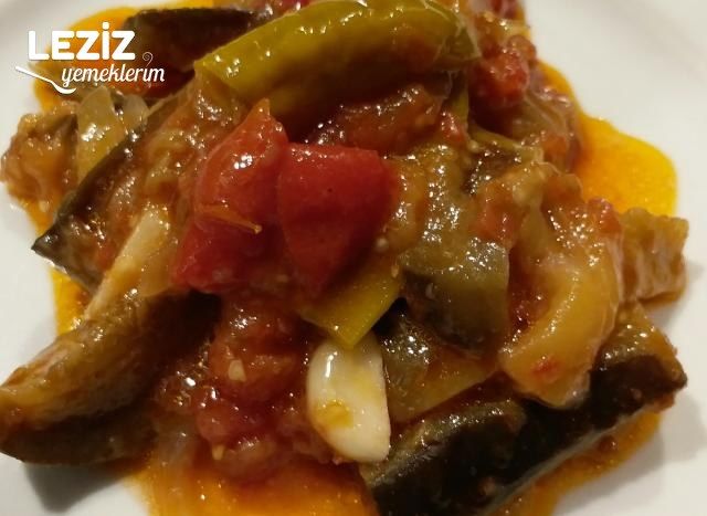 Zeytinyağlı Patlıcan (İmam Bayıldı)