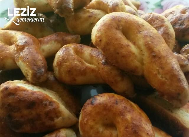 Haşhaşlı Tuzlu Kıtır Kurabiye
