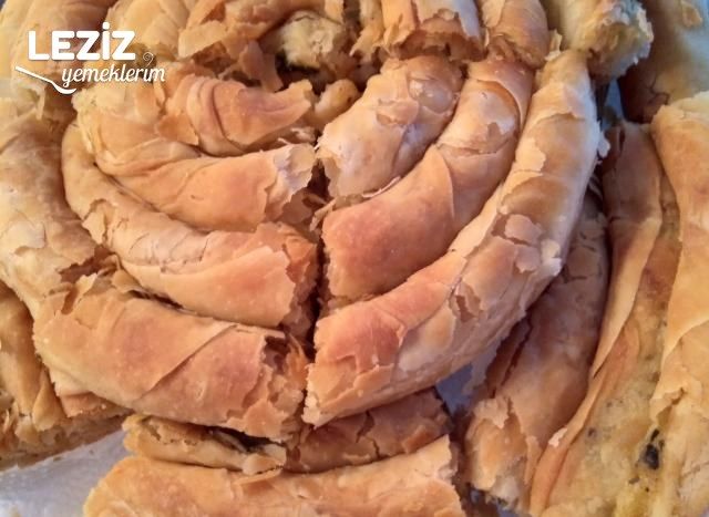 Peynirli El Açması Börek