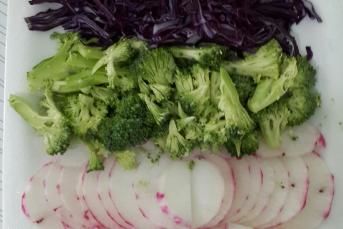 Rengarenk Salata