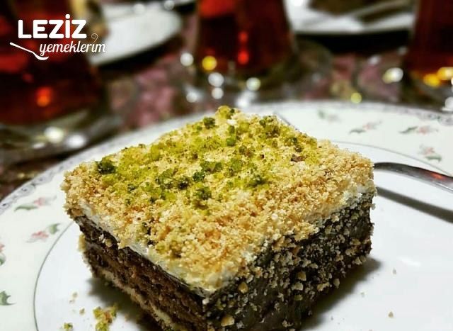 Kolay Yaş Pasta (Bisküvili)