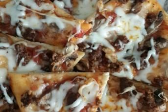 Sucuklu Pizza