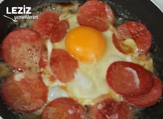 Sucuklu Yumurta Nasıl Yapılır