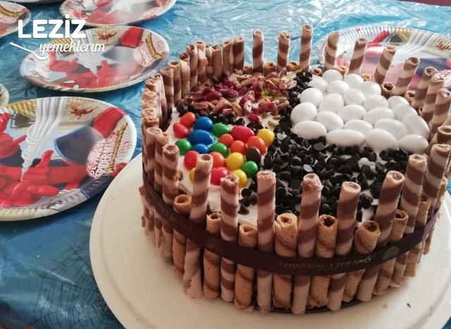 Renkli Doğum Günü Pastası