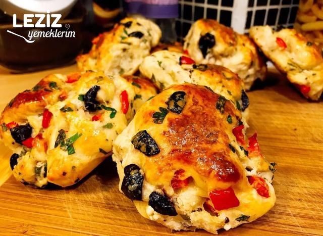 Pizza Tadında Sebzeli Poğaça