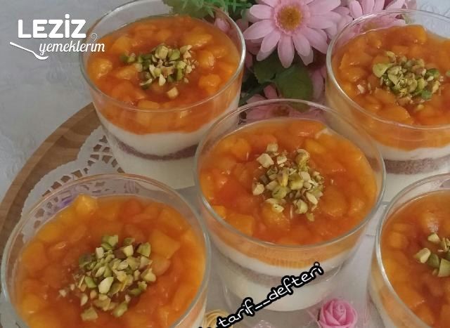 Şeftalili Muhallebi Tatlısı