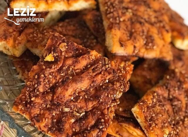 Acılı Susamlı Ekmek