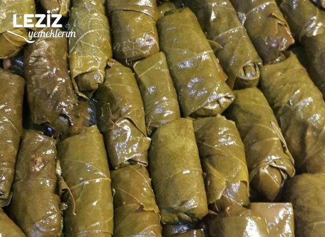 Etli Yaprak Sarma Nasıl Yapılır