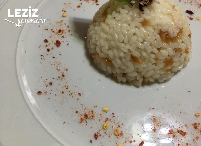Arpa Şehriyeli Pirinç Pilavı Nasıl Yapıılır?