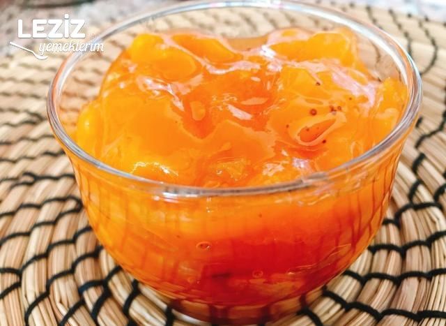 Tam Kıvamında Kayısı Reçeli