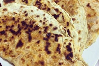 El Açması Pırasalı Börek