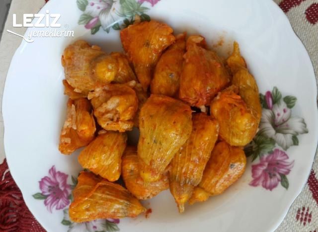 Kabak Çiçeği Dolması (Salçalı)