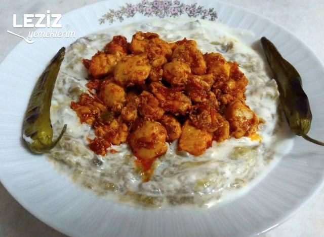 Patlıcan Yatağında Tavuk Sote Tarifi