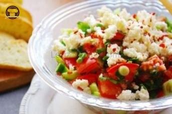 Lor Peynirli Salata