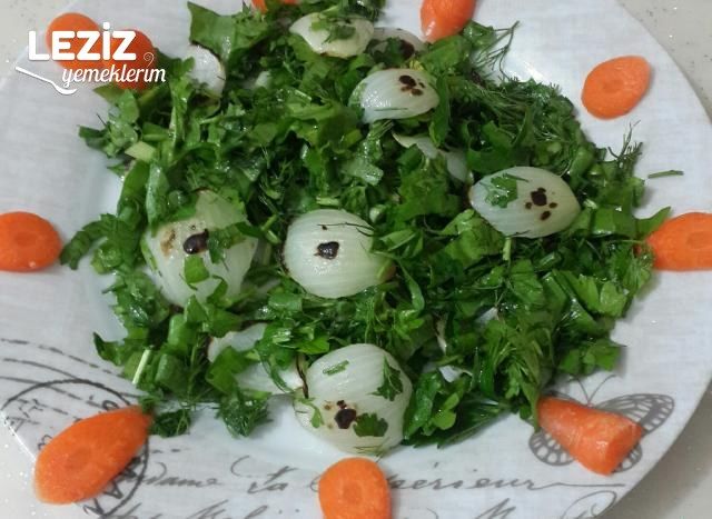Közlenmiş Soğan Salatası
