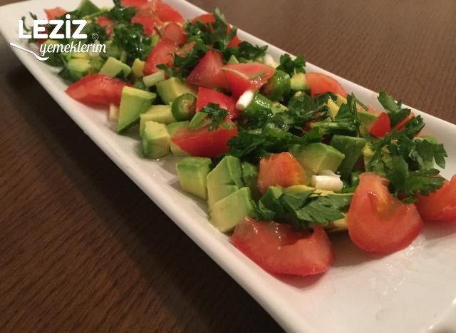 Enfes Avokado Salatası